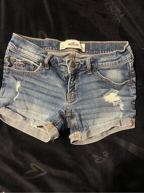 Vintage Y2K Hollister Low Rise Stretch Denim Booty Shorts Size 0 (24) Light Wash